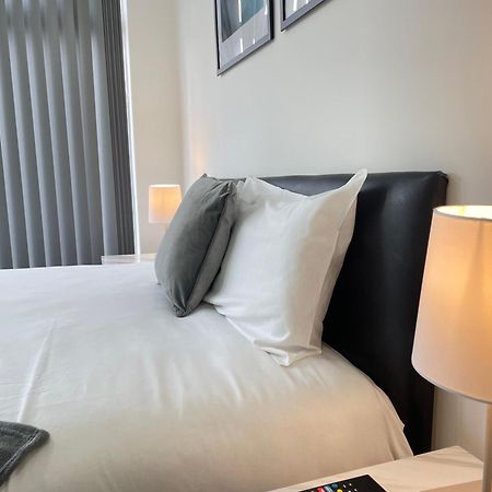 4 Bedroom 2 Bathroom Shared House - Near Bhx And Nec 버밍엄 외부 사진