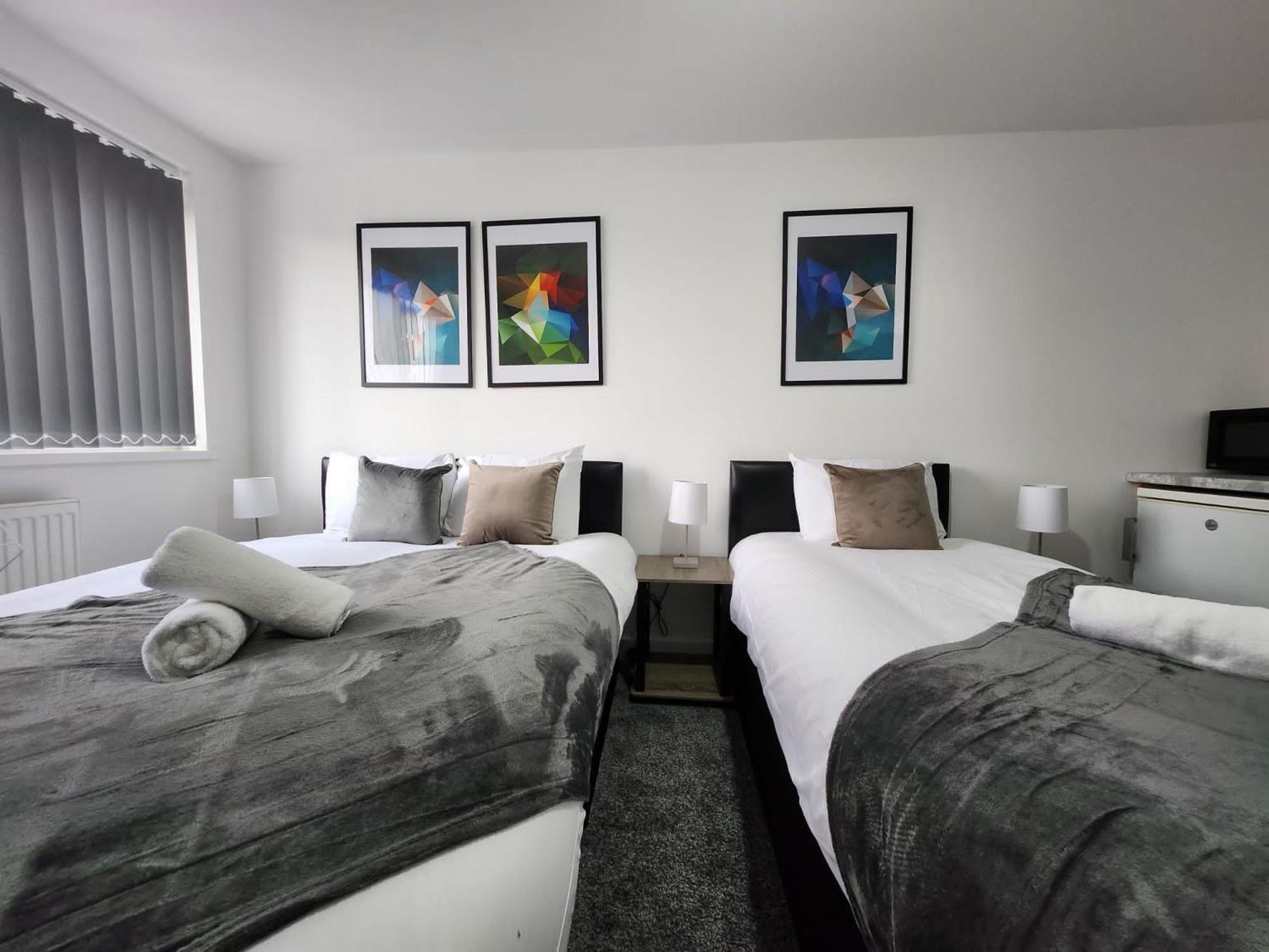 4 Bedroom 2 Bathroom Shared House - Near Bhx And Nec 버밍엄 외부 사진