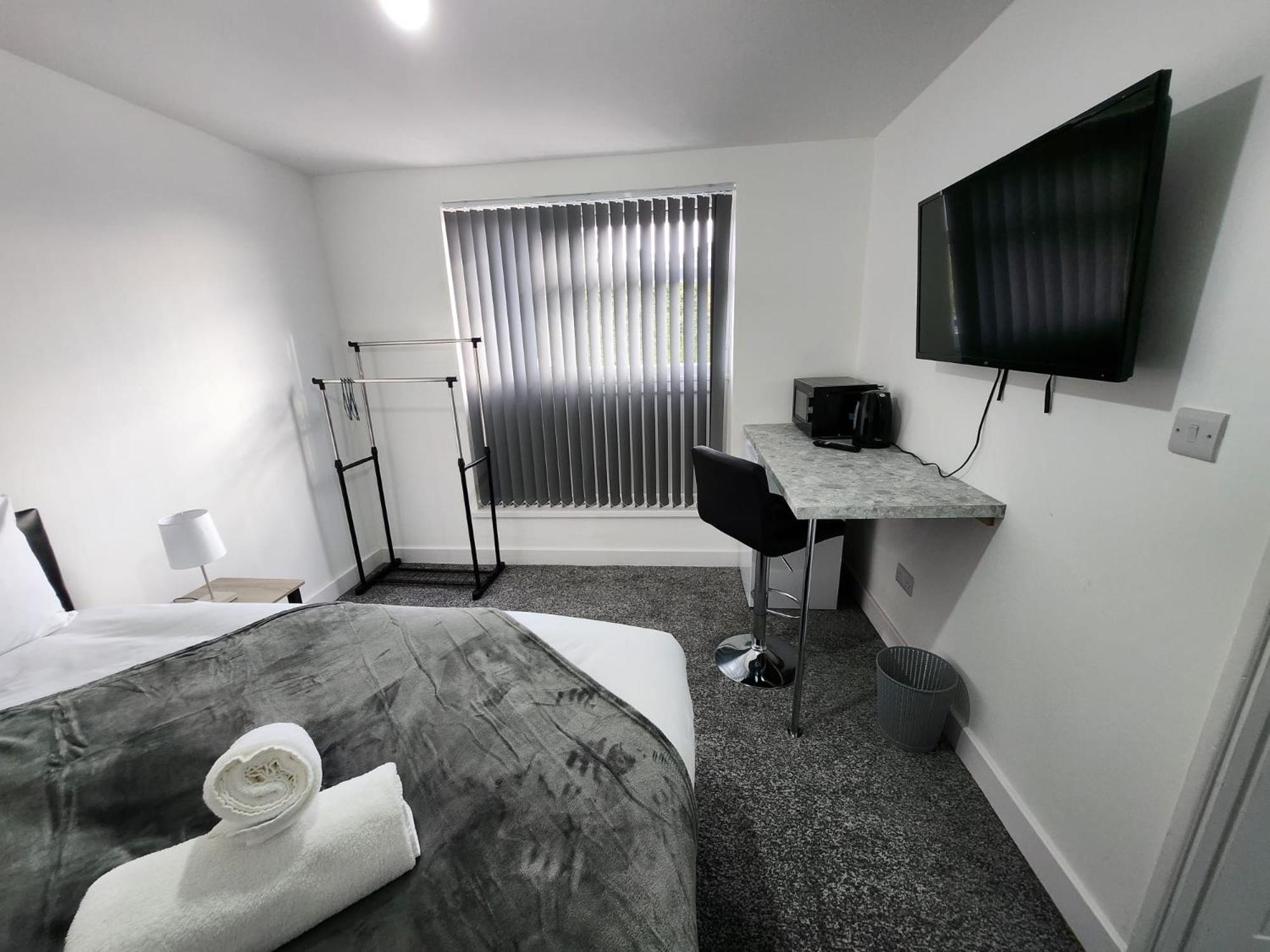 4 Bedroom 2 Bathroom Shared House - Near Bhx And Nec 버밍엄 외부 사진