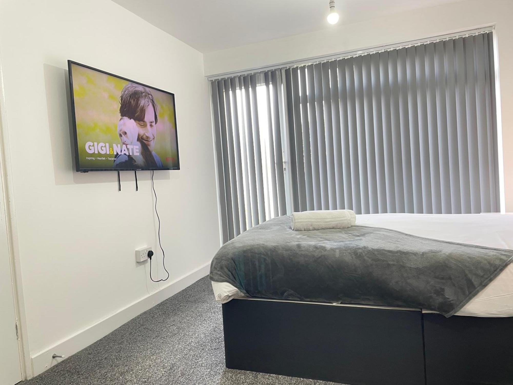 4 Bedroom 2 Bathroom Shared House - Near Bhx And Nec 버밍엄 외부 사진