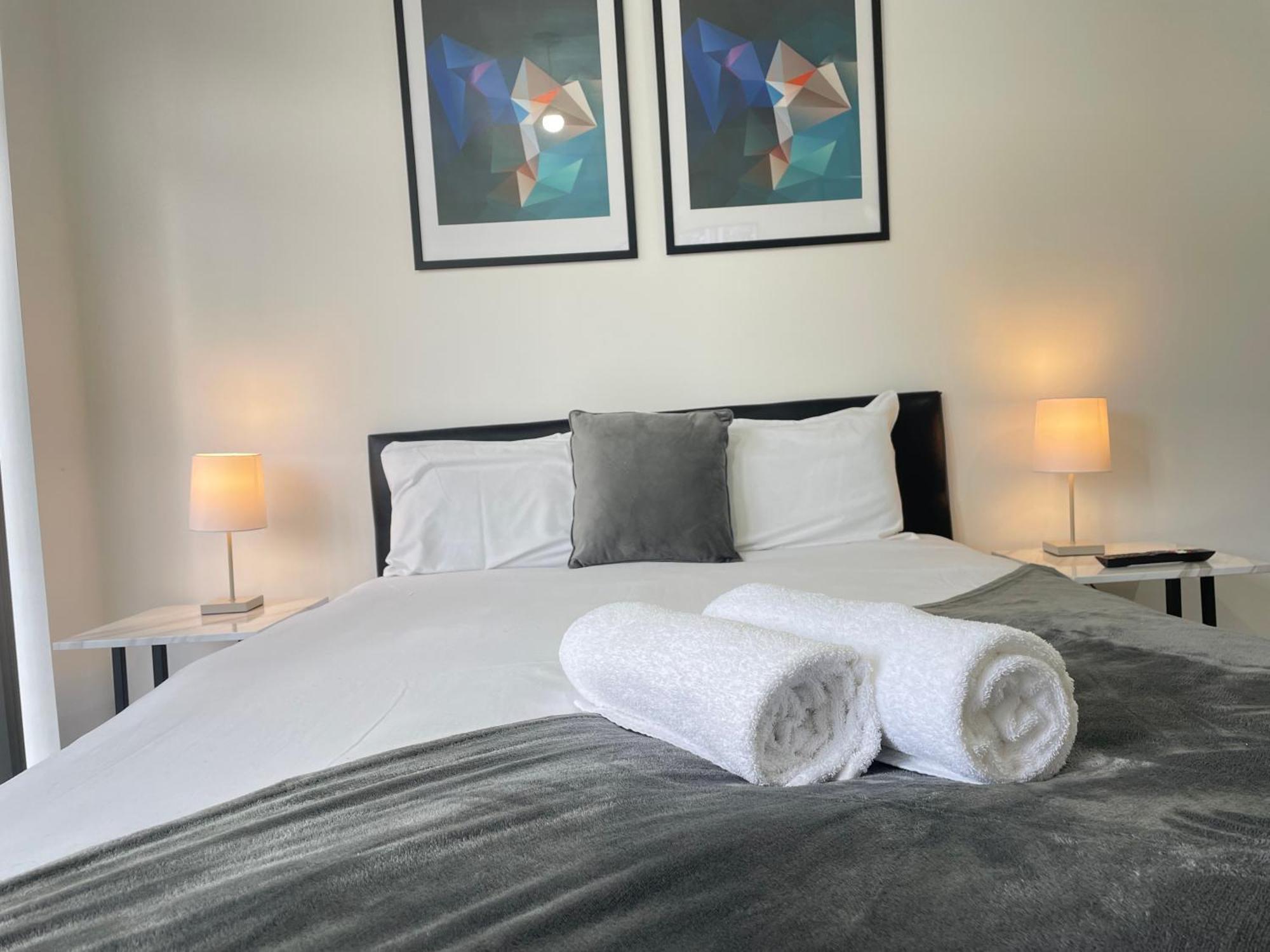4 Bedroom 2 Bathroom Shared House - Near Bhx And Nec 버밍엄 외부 사진